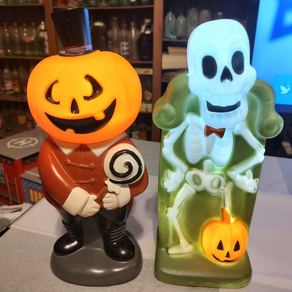 Target Hyde & Eek Halloween 2021 Light Up Skeleton & Pumpkin Blow Molds Lot of 2